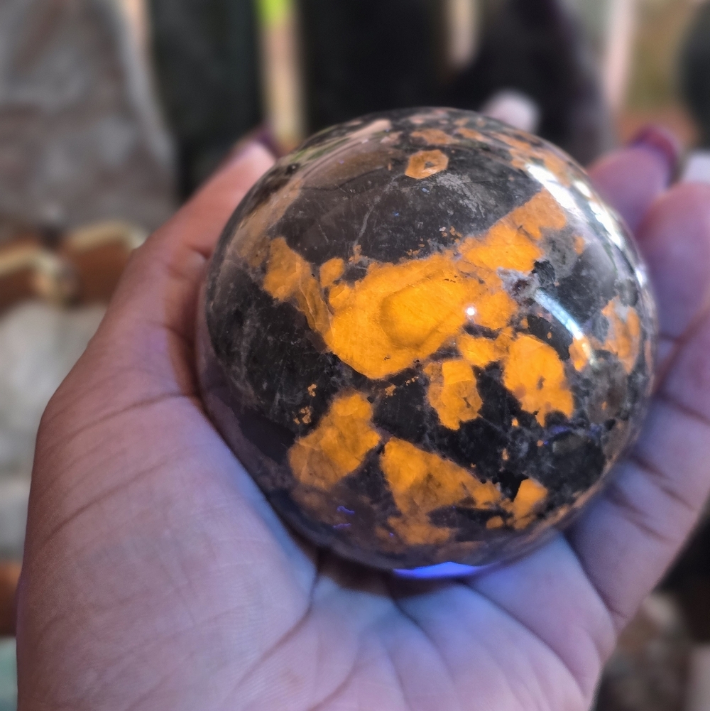 Yooperlite Sphere - Picture 2 of 2